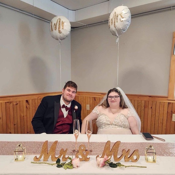 Meet your Posher, Kim - Picture 2 of 3